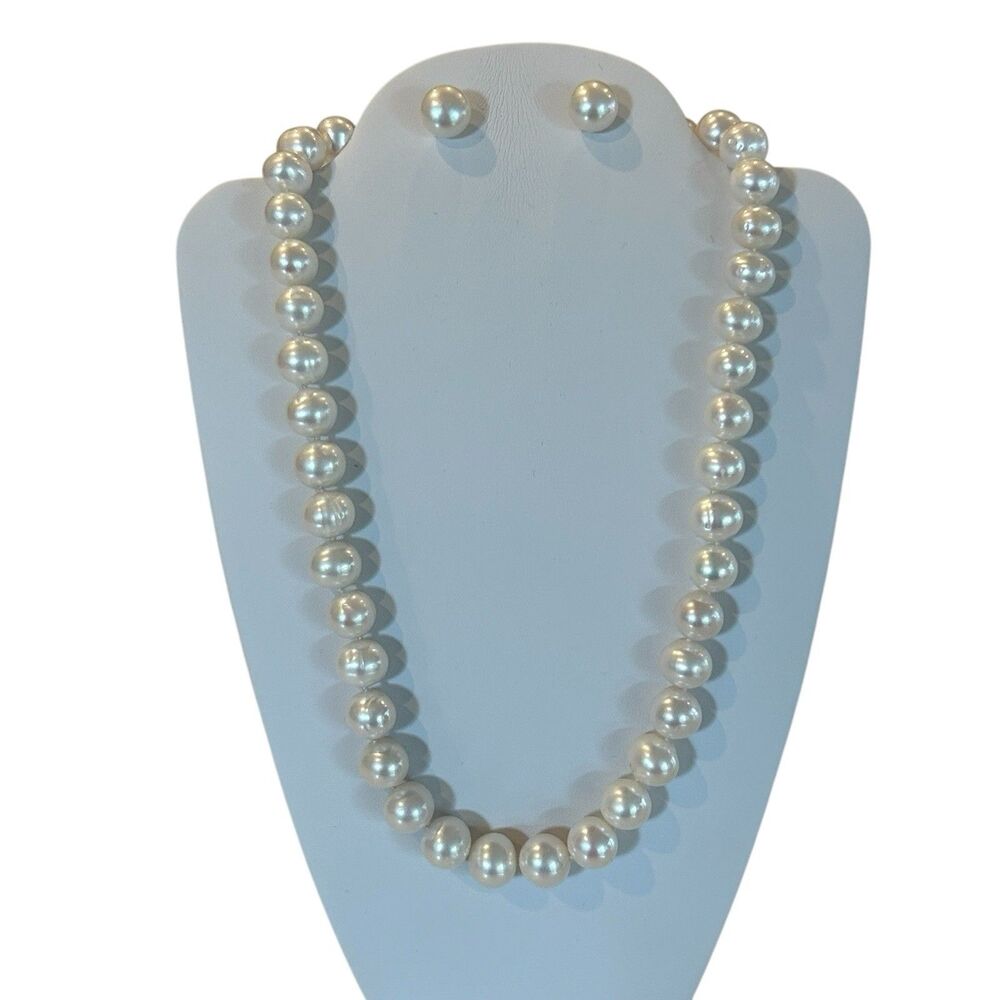 Vintage Fresh Water Cultured Pearl Necklace 17" Magnetic Clasp Post Earrings